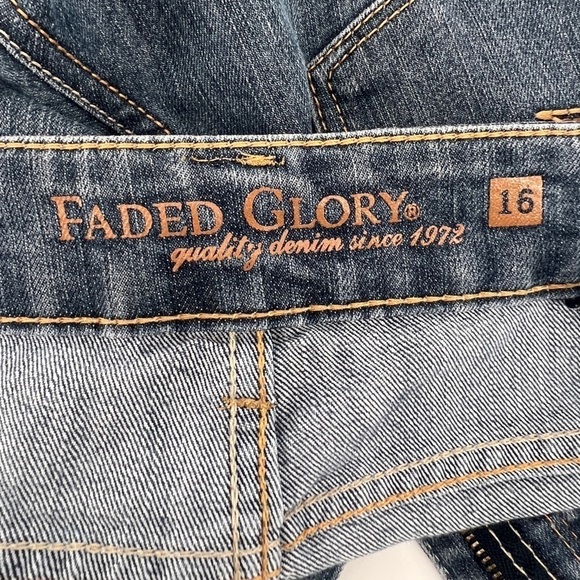 Faded Glory Curvy Bootcut Jeans Size 16 Petite Women’s - Picture 2 of 6